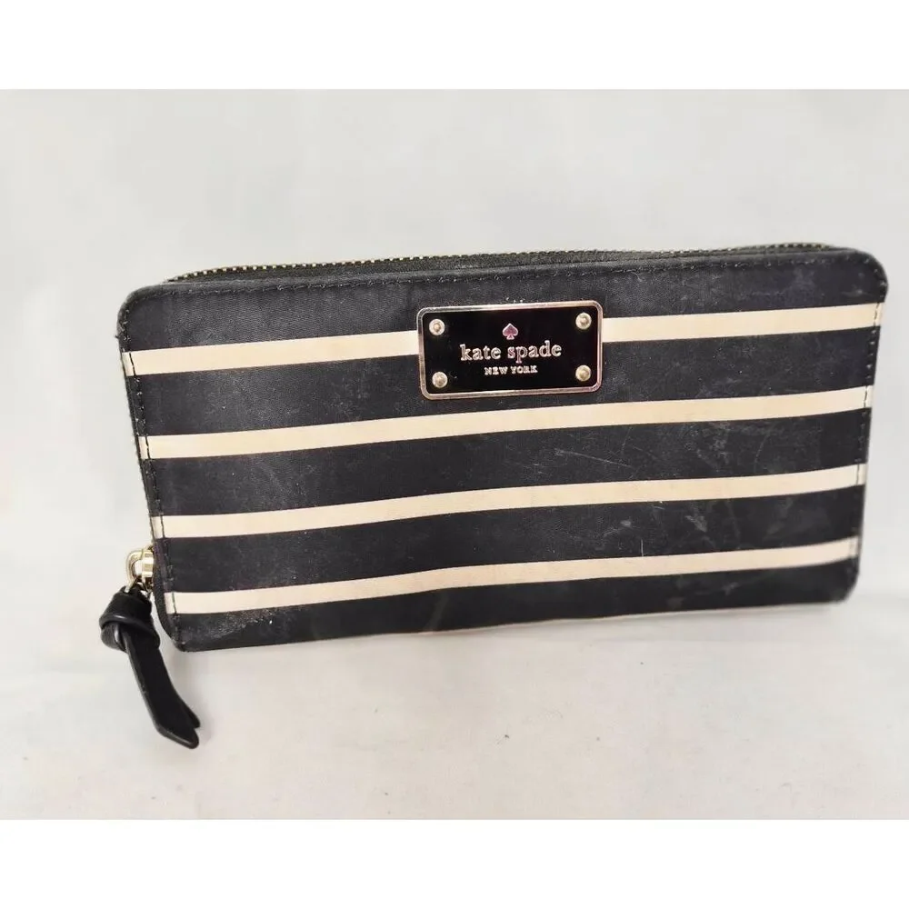 Kate Spade Wilson Road wallet